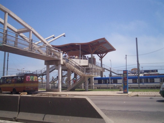 Estación Metroval Portales - suvg_2000(c)