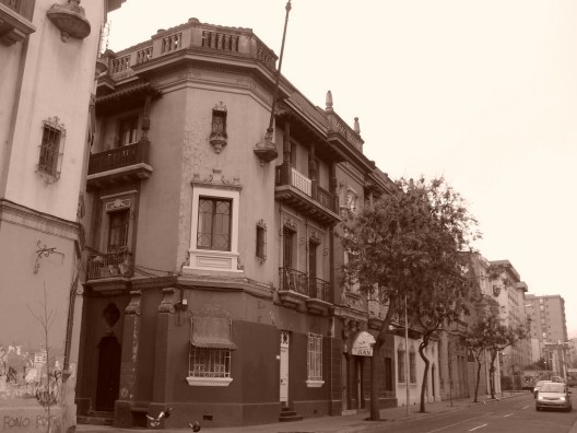 Muchos de los inmuebles se encuentran en la comuna de Santiago. Foto vía flickr.com/0_miradas_0