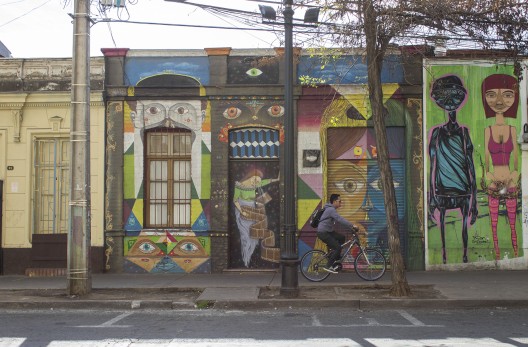 Murales en Barrio Bellavista © Andrea Manuschevich para Plataforma Urbana