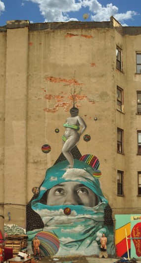 Mural de Dasic y Okuda en Brooklyn que fue borrado por tener la imagen de una mujer desnuda.