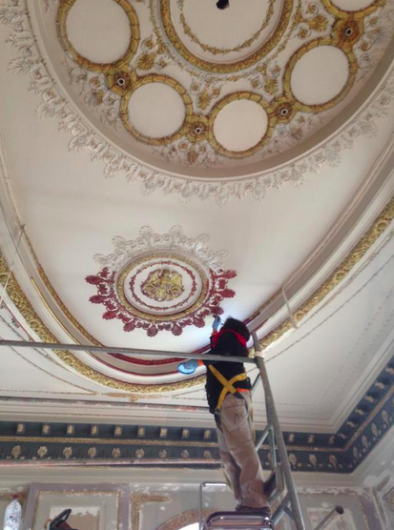 Restauración al interior del Palacio Rioja. Cortesía de @arqcavm, vía Twitter.