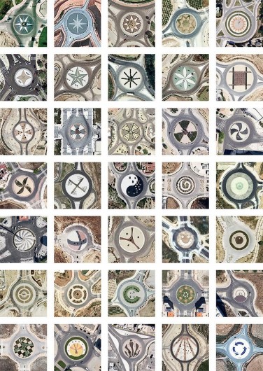 Localizaciones varias, mosaico de rotondas decoradas / 2000 - 2014. Image Cortesia de Nación Rotonda