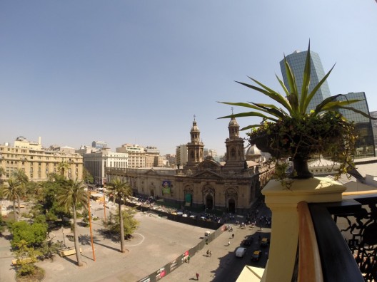Vista a la catedral de Santiago desde la Torre Benjamín Vicuña Mackenna del Museo Histórico Nacional. © Plataforma Urbana.
