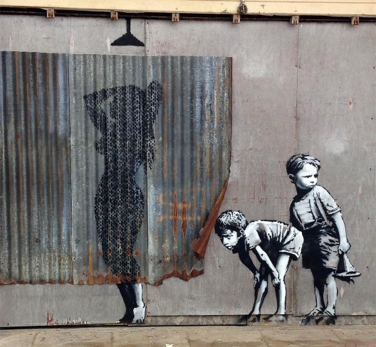Mural de Banksy en "Dismaland", Reino Unido.