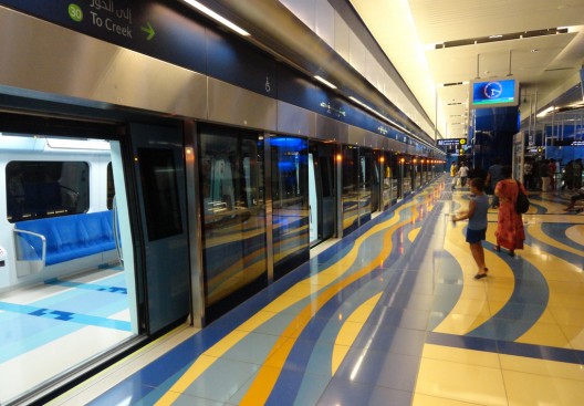 Metro de Dubai, Emiratos Árabes Unidos. © travelourplanet.com, vía Flickr.