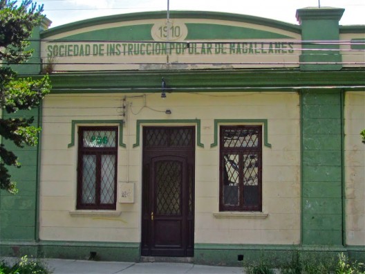 Edificio Sociedad de Instrucción Popular de Magallanes. © Daniel Wilk, vía Panramio